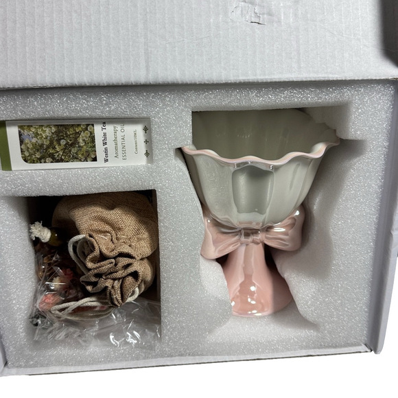 Hello a Gift Box  from Life Wellness or Self-Care New in Box - Picture 2 of 4